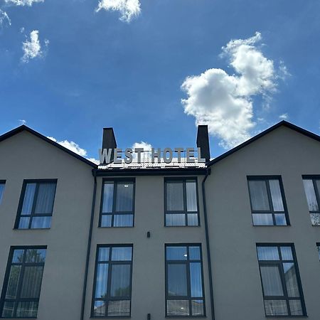 West Hotel Мостиська Екстер'єр фото